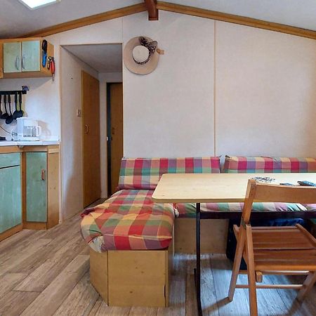 2 Bedroom Cozy Stacaravan In Les Mathes Eksteriør bilde