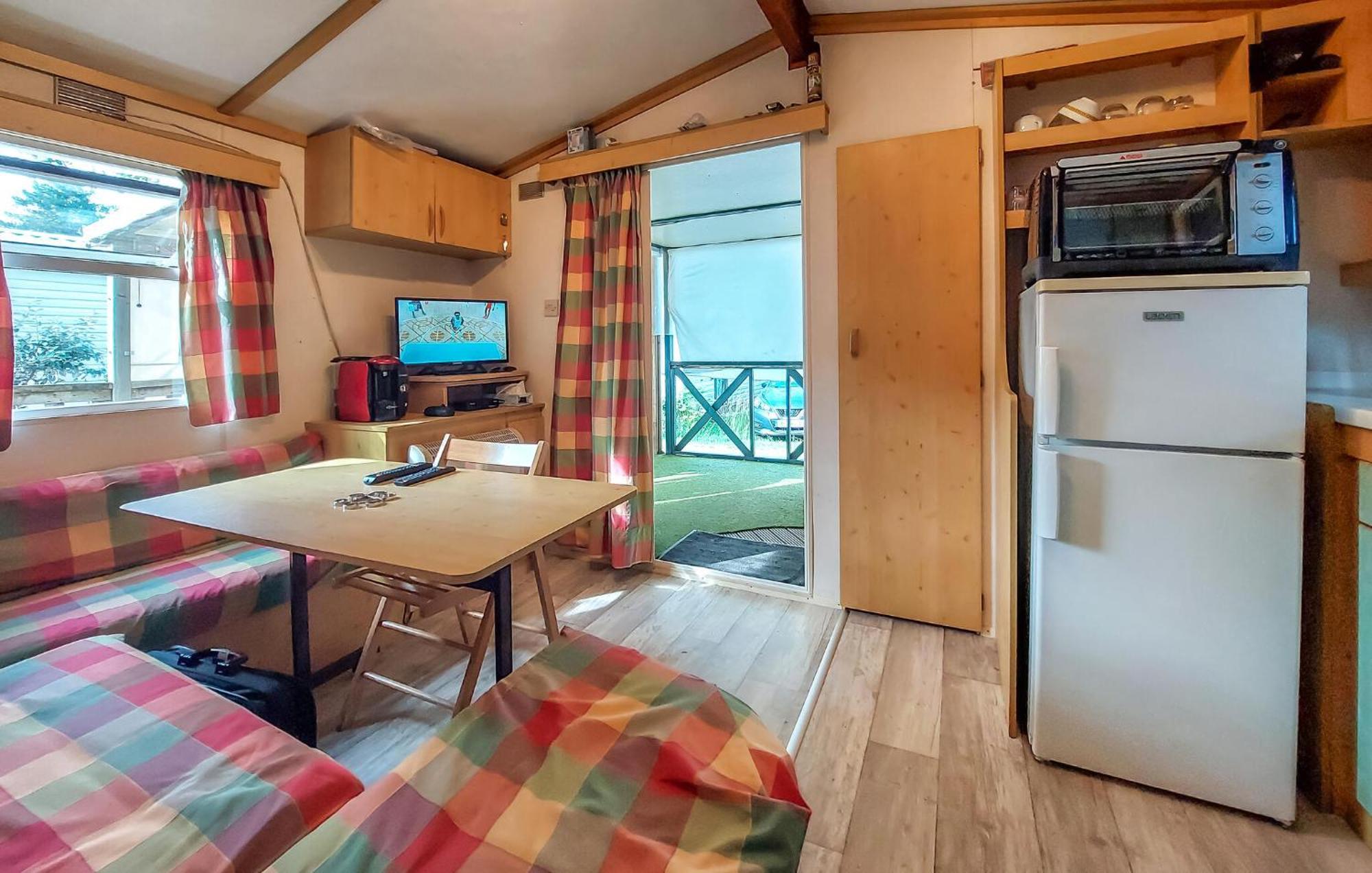 2 Bedroom Cozy Stacaravan In Les Mathes Eksteriør bilde